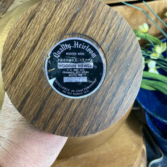 Granny Chic Wood Bowl Pedestal, Lebanon, MO.  Coastal Grandma, Cottage - Picture 4 of 7